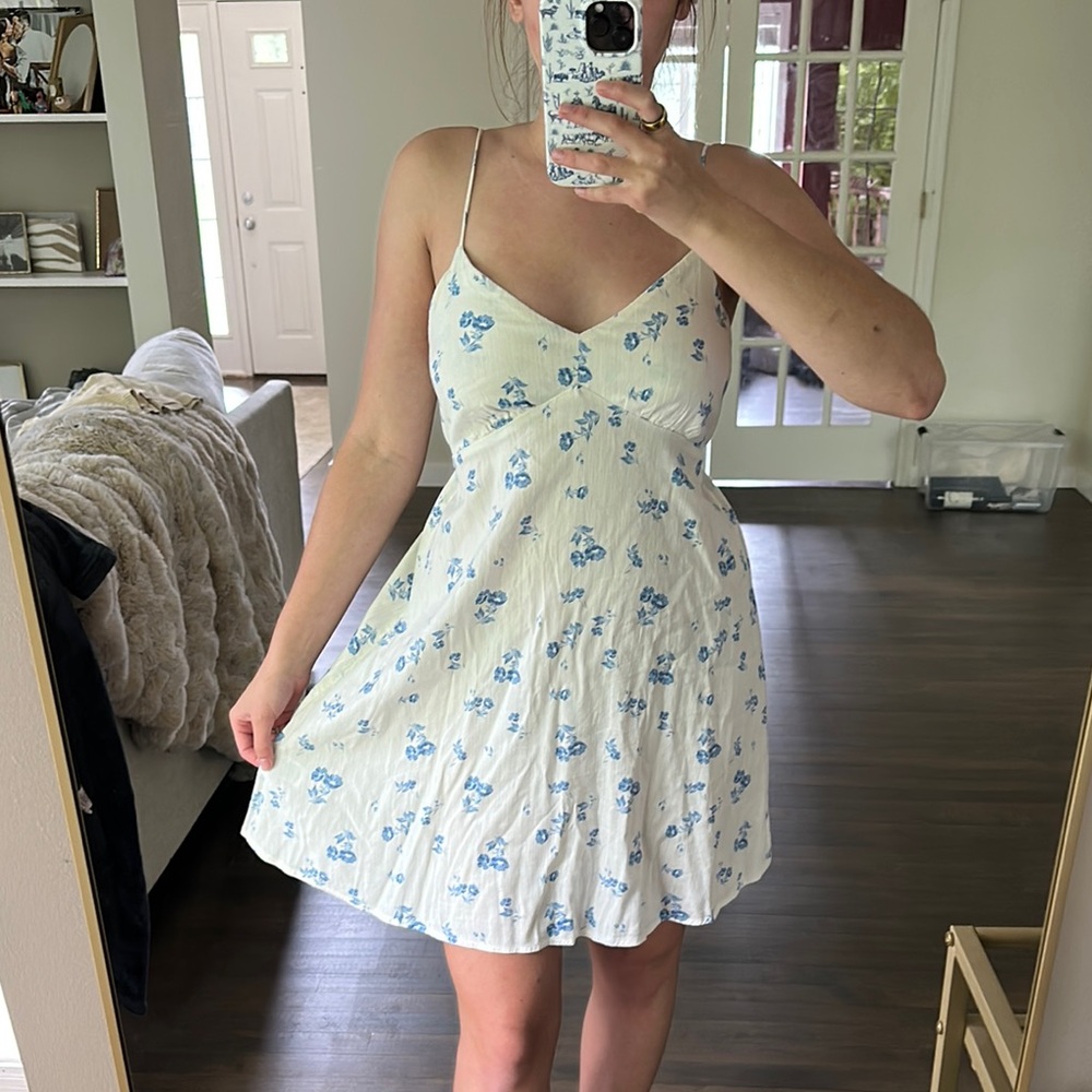 Blue and White Sleeveless Mini Sundress